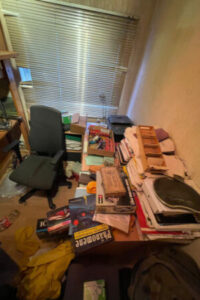 Nachlassauflösung mit viel Papier